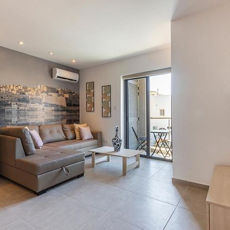 High-End Central Apt With Comfy Bed & Super Wifi By 360 Estates San Gwann Exterior photo